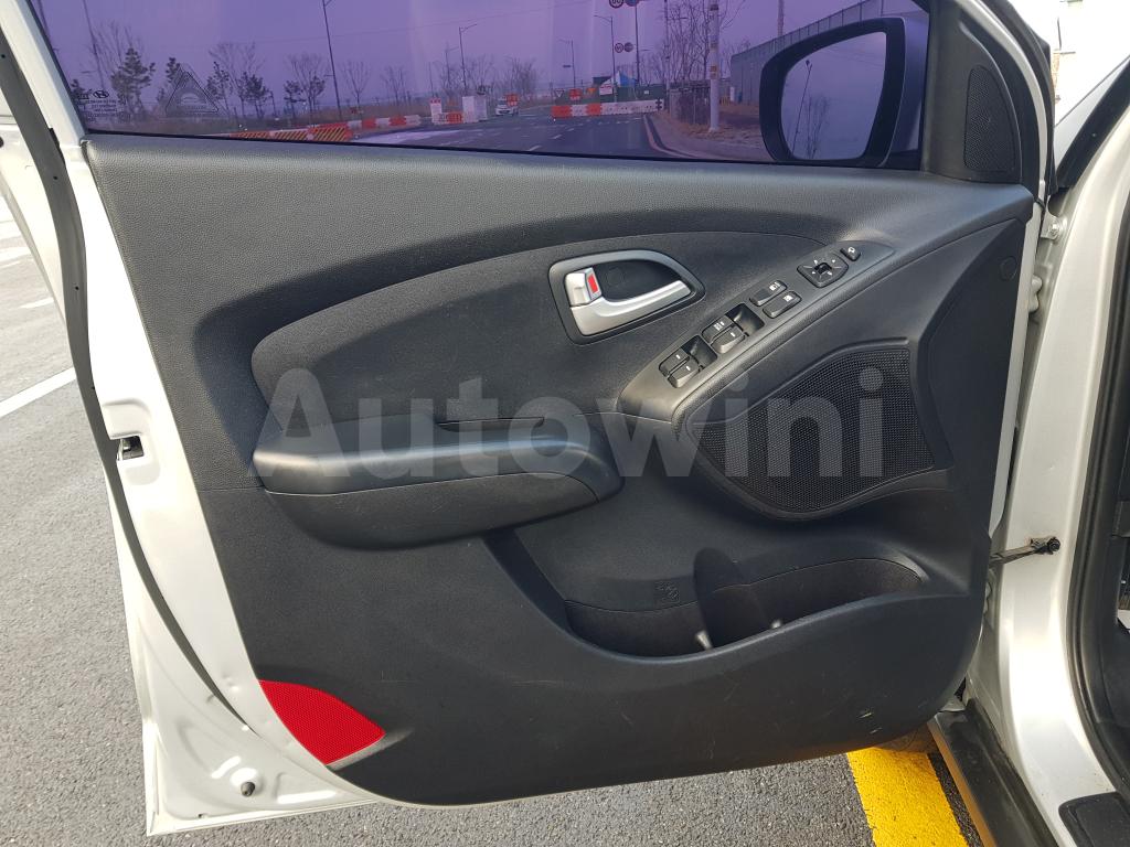 2015 HYUNDAI  TUCSON M/T*NO ACCIDENT*R17*LED*NAVI - 35