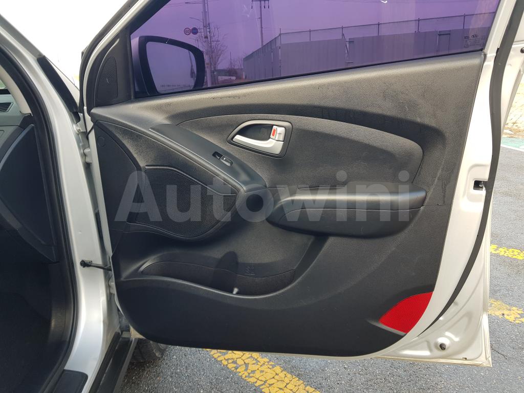 2015 HYUNDAI  TUCSON M/T*NO ACCIDENT*R17*LED*NAVI - 37