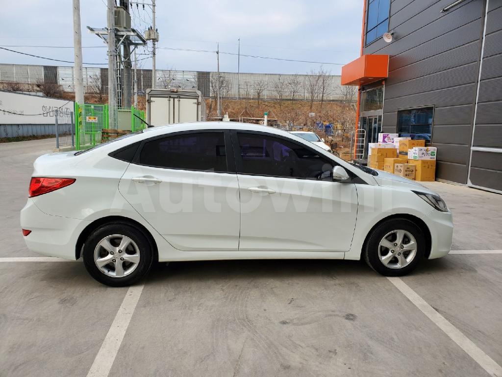 2014 HYUNDAI ACCENT  DIESEL AT - 6