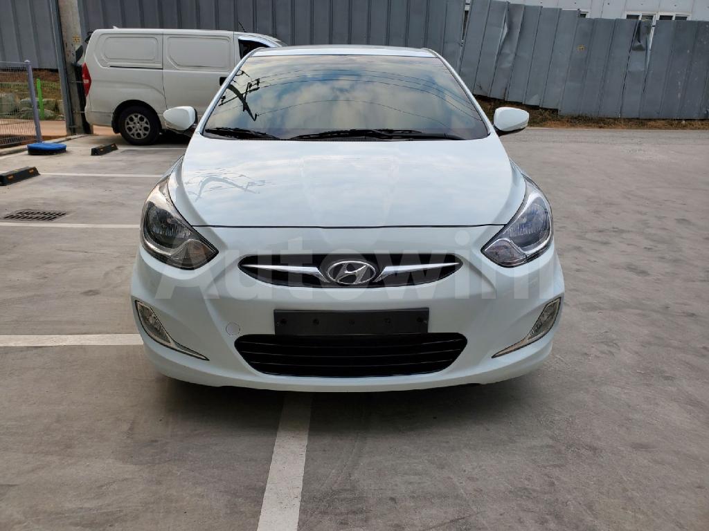 2014 HYUNDAI ACCENT  DIESEL AT - 8