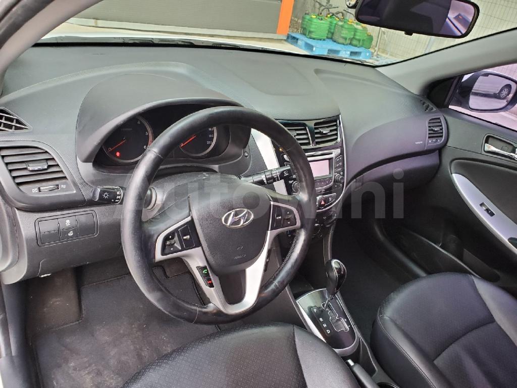 2014 HYUNDAI ACCENT  DIESEL AT - 32