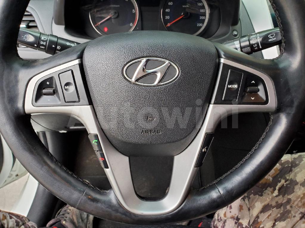 2014 HYUNDAI ACCENT  DIESEL AT - 47