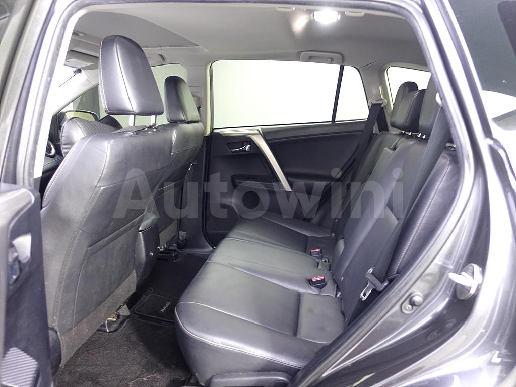 2015 TOYOTA RAV4 2WD - 9