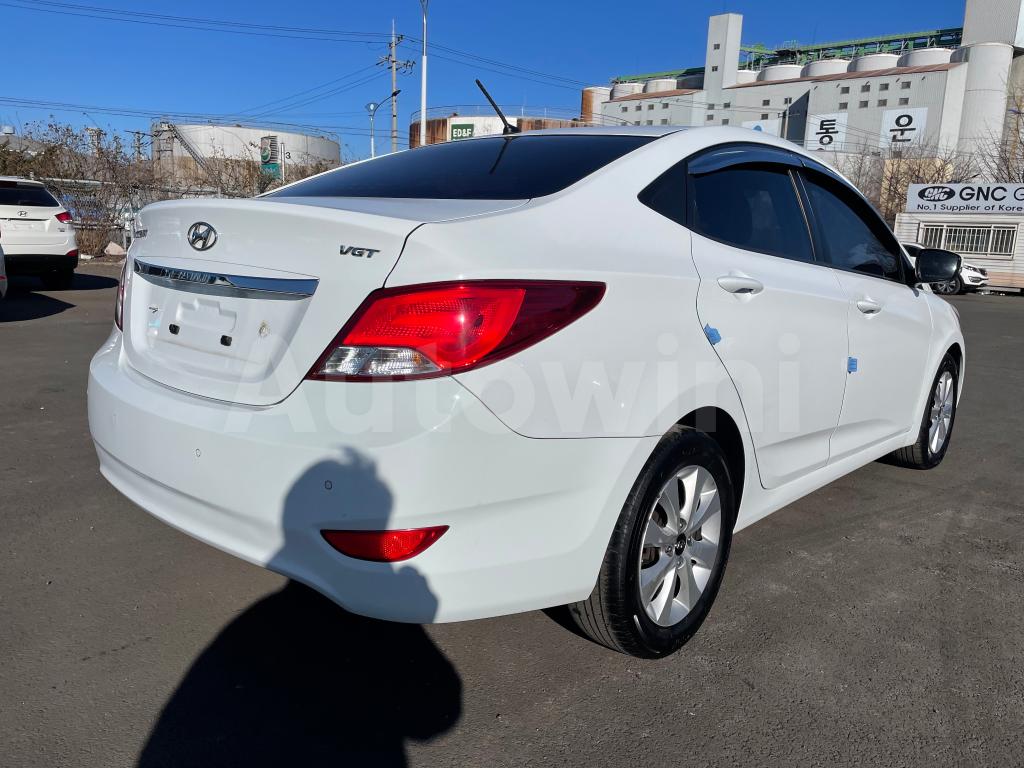 KMHCT41UGHU169696 2017 HYUNDAI ACCENT  DISEL SEDAN/NO ACCIDENT-4