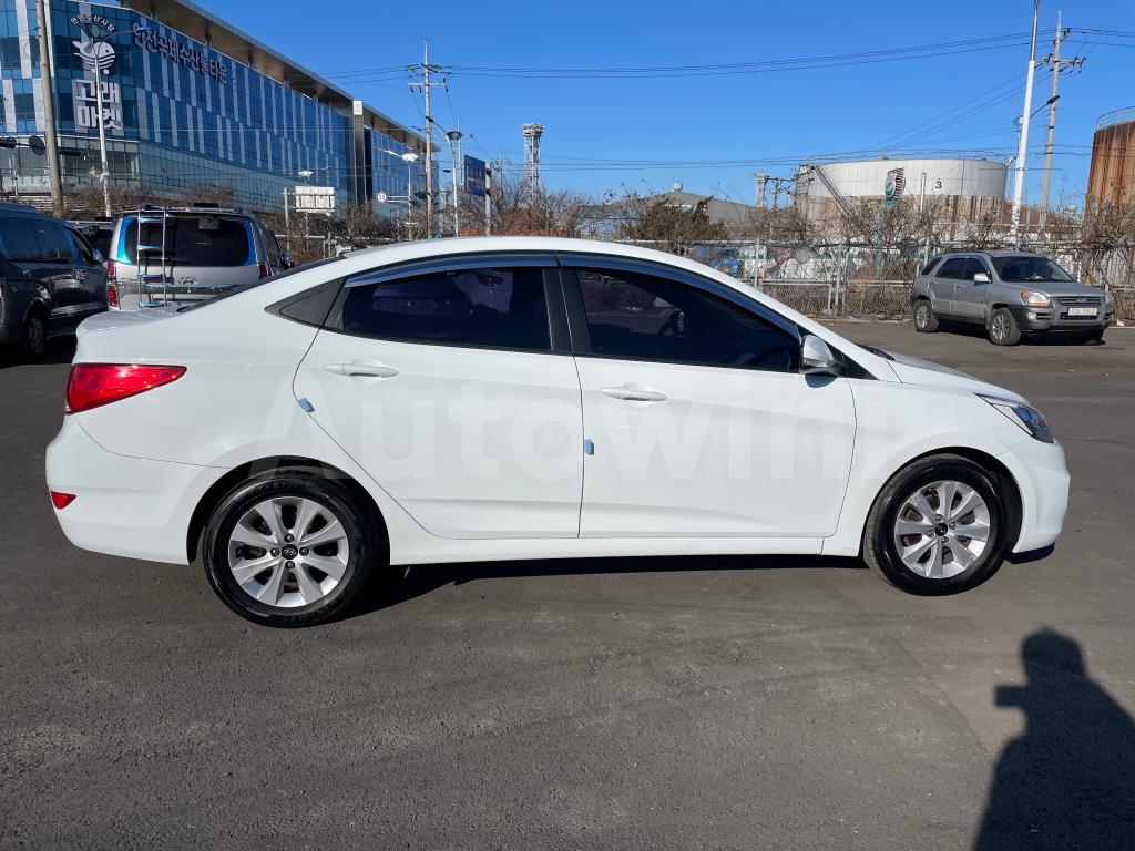 KMHCT41UGHU169696 2017 HYUNDAI ACCENT  DISEL SEDAN/NO ACCIDENT-5