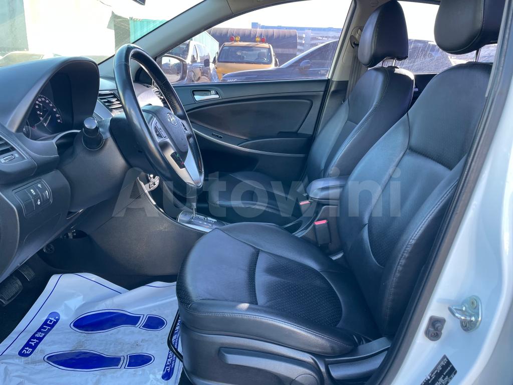 2017 HYUNDAI ACCENT  DISEL SEDAN/NO ACCIDENT - 24