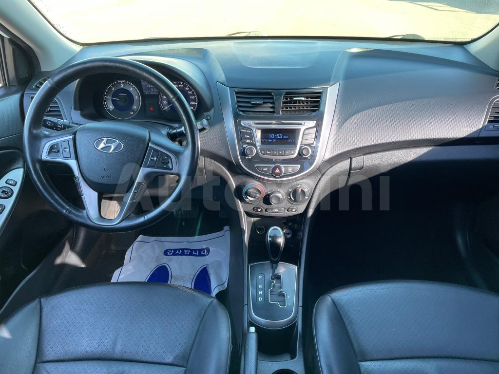 2017 HYUNDAI ACCENT  DISEL SEDAN/NO ACCIDENT - 25
