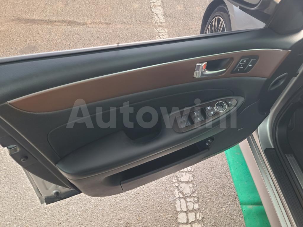 2012 HYUNDAI GENESIS SUNROOF, S-KEY, R-CAM - 18