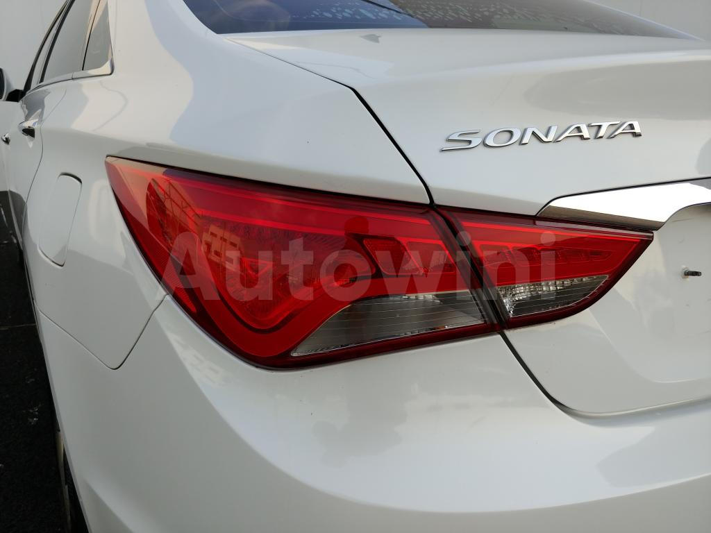 2013 HYUNDAI YF SONATA LPG *P.SROOF+2S.KEY+R.CAM* - 16