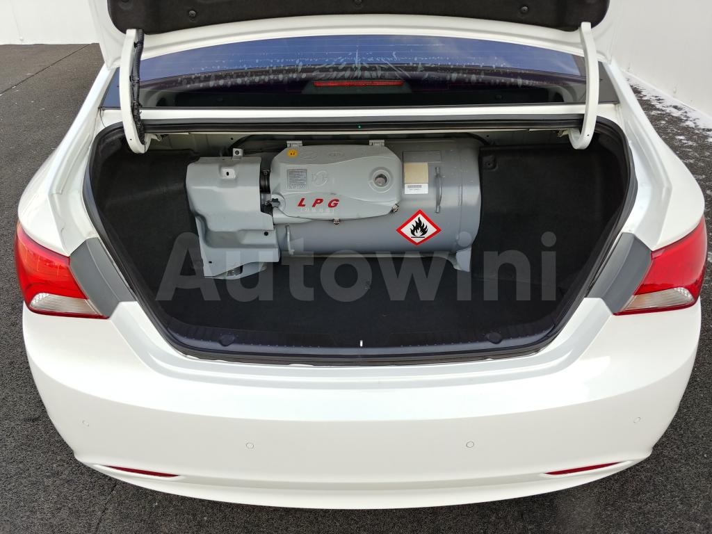 2013 HYUNDAI YF SONATA LPG *P.SROOF+2S.KEY+R.CAM* - 48