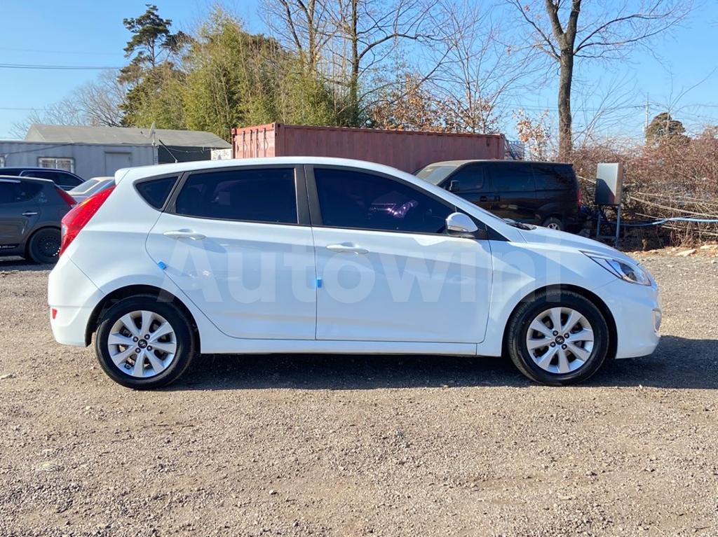 KMHCT51UGHU288503 2017 HYUNDAI ACCENT  1.6 WIT NAVI/CAM/ABS/VDC AT-4