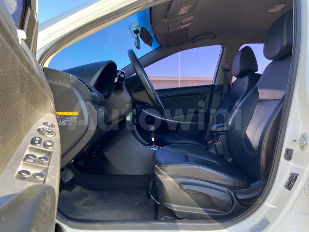 2017 HYUNDAI ACCENT  1.6 WIT NAVI/CAM/ABS/VDC AT - 10