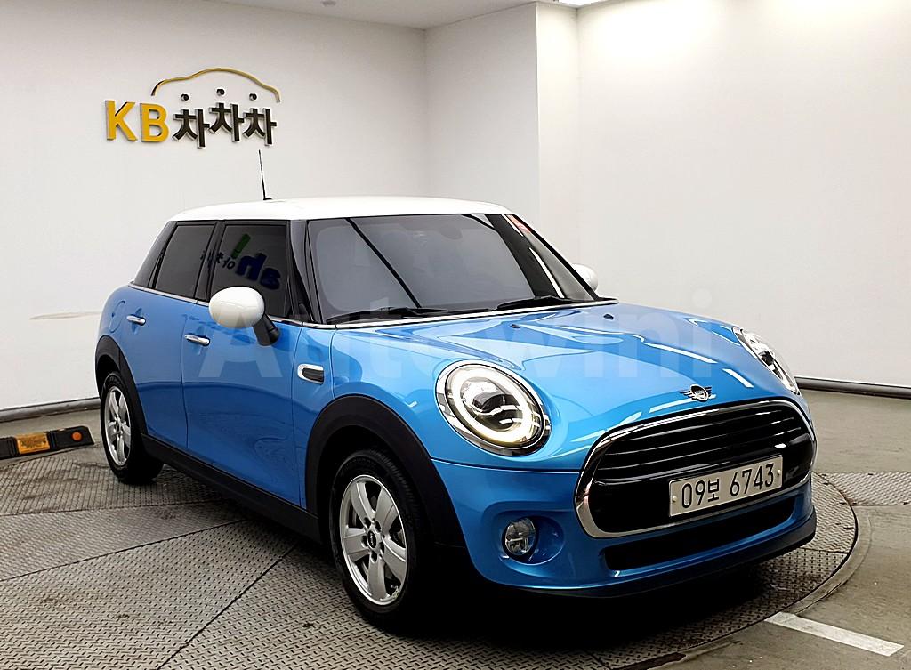 WMWXU1105K2H34311 2019 MINI COOPER 1.5 5-DOOR FINE LEATHEREDITION-1