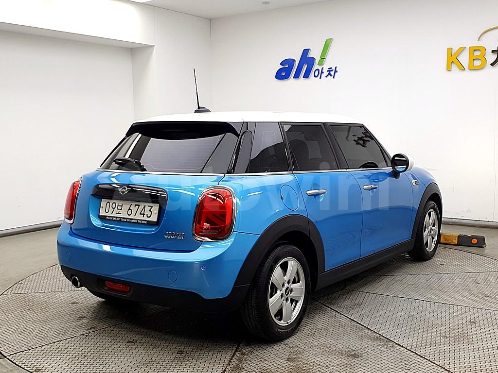 WMWXU1105K2H34311 2019 MINI COOPER 1.5 5-DOOR FINE LEATHEREDITION-2