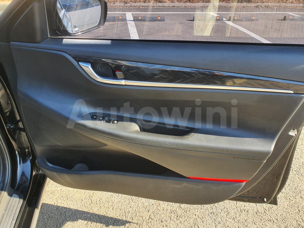 2019 HYUNDAI GRANDEUR IG AZERA PREMI *REAL.MIL+1 PAINT+NO.AC* - 9