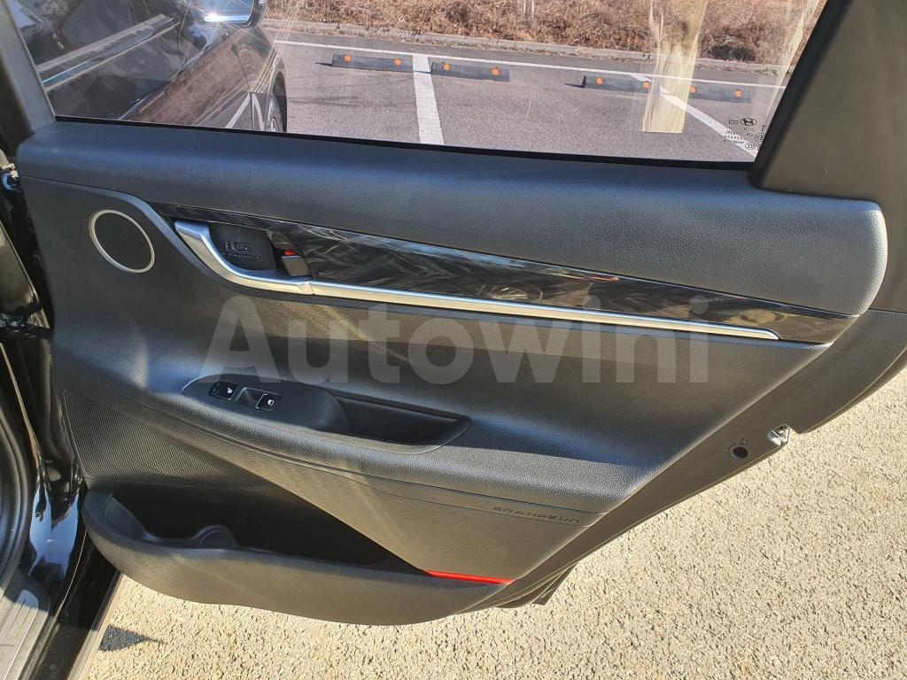 2019 HYUNDAI GRANDEUR IG AZERA PREMI *REAL.MIL+1 PAINT+NO.AC* - 11