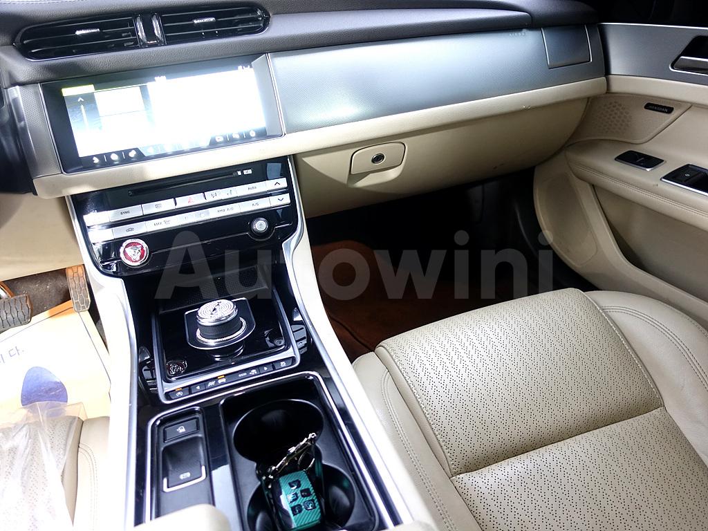 2017 JAGUAR XF 2.0D PRESTIGE X260 - 10