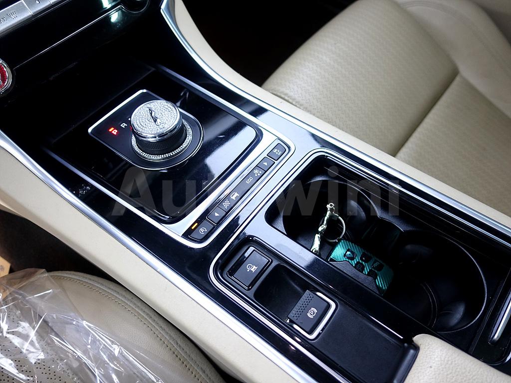 2017 JAGUAR XF 2.0D PRESTIGE X260 - 12