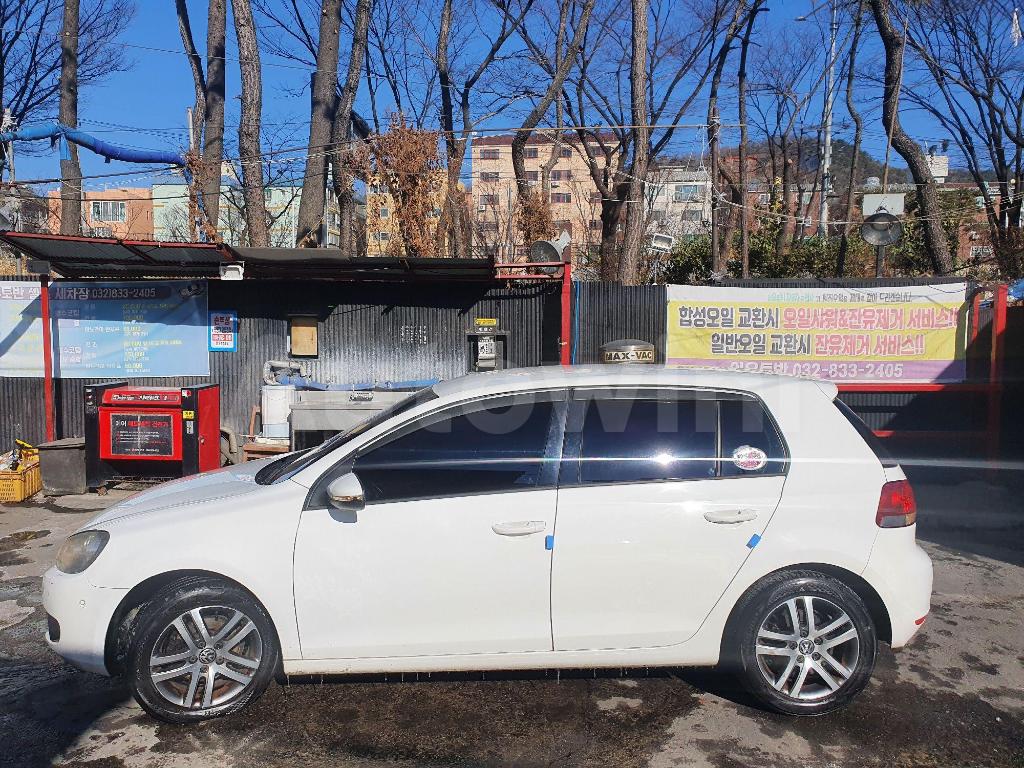 2011 VOLKSWAGEN GOLF 6GEN TDI BLUE MOTION - 8