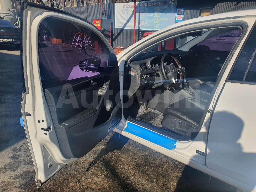 2011 VOLKSWAGEN GOLF 6GEN TDI BLUE MOTION - 13