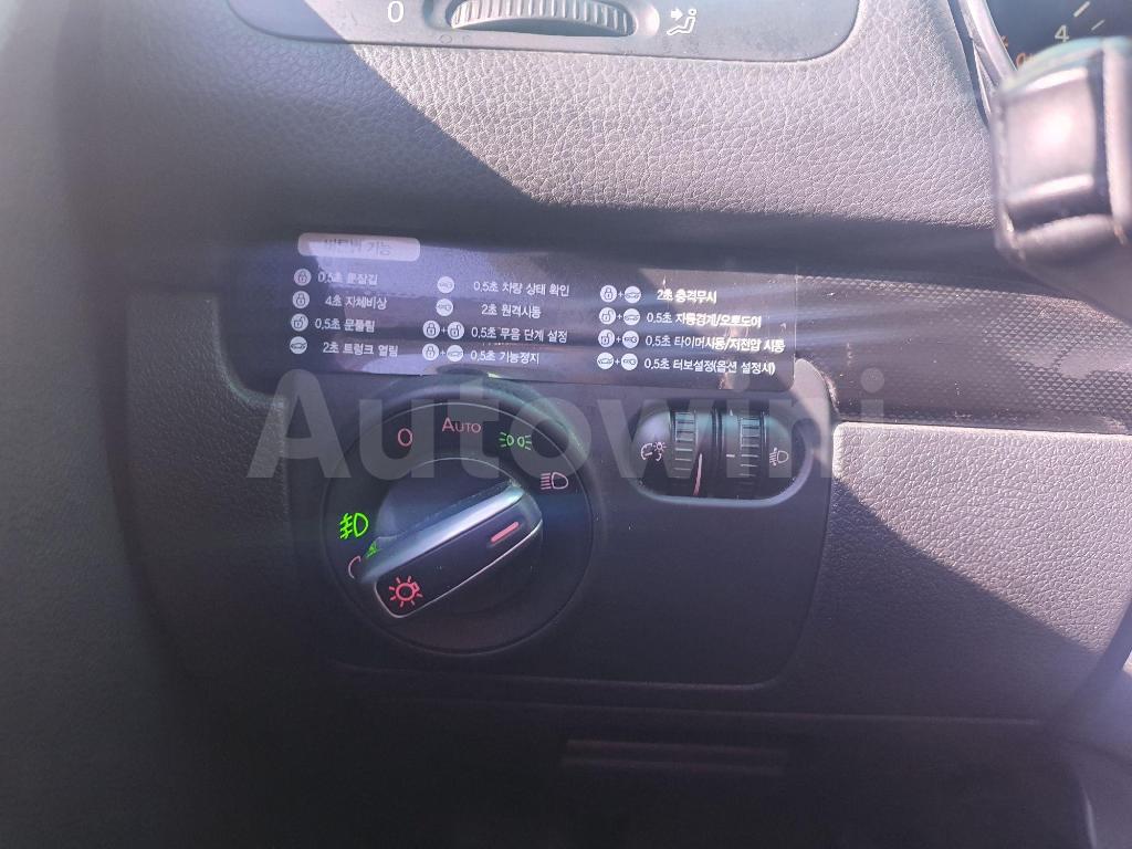 2011 VOLKSWAGEN GOLF 6GEN TDI BLUE MOTION - 38