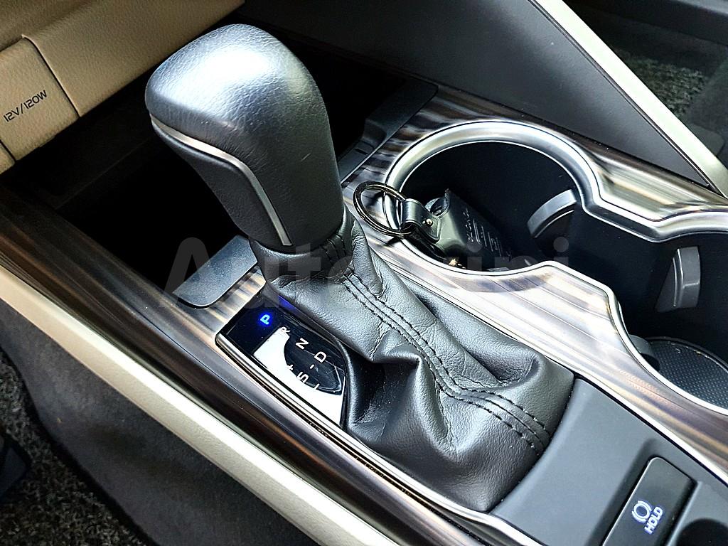 2019 TOYOTA  CAMRY 2.5 - 15