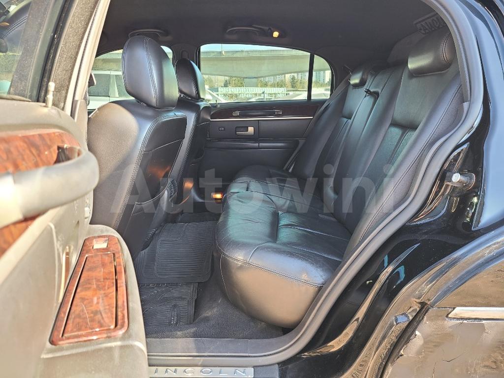 2010 LINCOLN TOWN CAR FUNERAL COACH ABS/VDC AT - 11