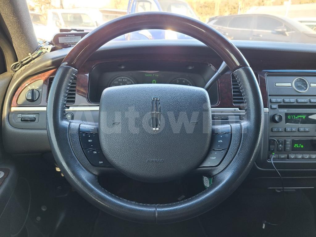 2010 LINCOLN TOWN CAR FUNERAL COACH ABS/VDC AT - 14