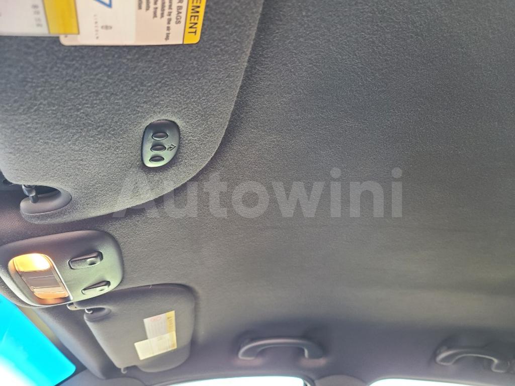 2010 LINCOLN TOWN CAR FUNERAL COACH ABS/VDC AT - 17