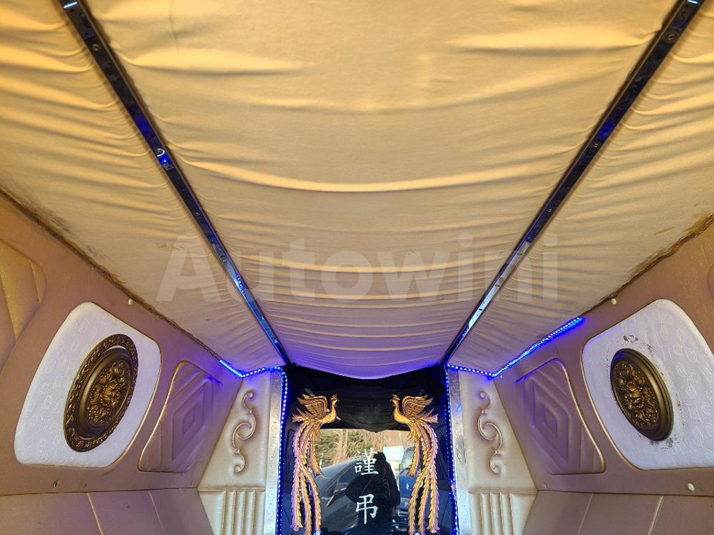 2010 LINCOLN TOWN CAR FUNERAL COACH ABS/VDC AT - 30