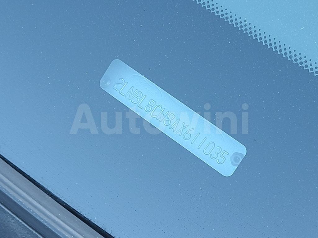 2010 LINCOLN TOWN CAR FUNERAL COACH ABS/VDC AT - 47