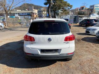 2013 VOLKSWAGEN  TIGUAN BROWN SEATS 4WD - 7