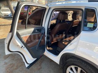 2013 VOLKSWAGEN  TIGUAN BROWN SEATS 4WD - 22