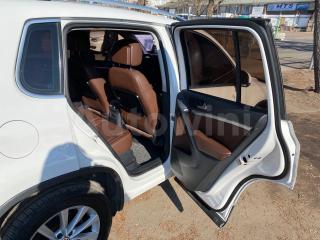 2013 VOLKSWAGEN  TIGUAN BROWN SEATS 4WD - 27