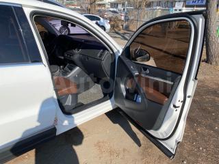 2013 VOLKSWAGEN  TIGUAN BROWN SEATS 4WD - 28