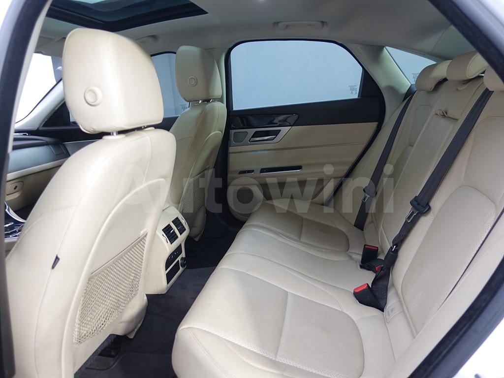 2017 JAGUAR XF 2.0D PRESTIGE X260 - 9