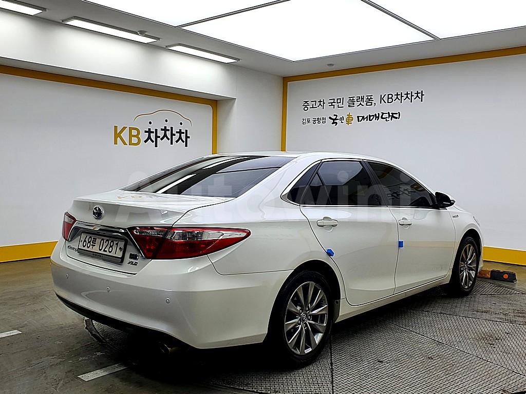 4T1BD1FKXHU216773 2017 TOYOTA  CAMRY 2.5 HYBRID XLE-2