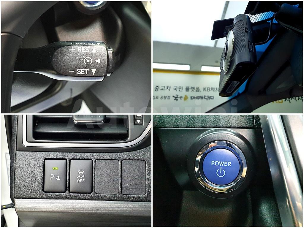 2017 TOYOTA  CAMRY 2.5 HYBRID XLE - 18