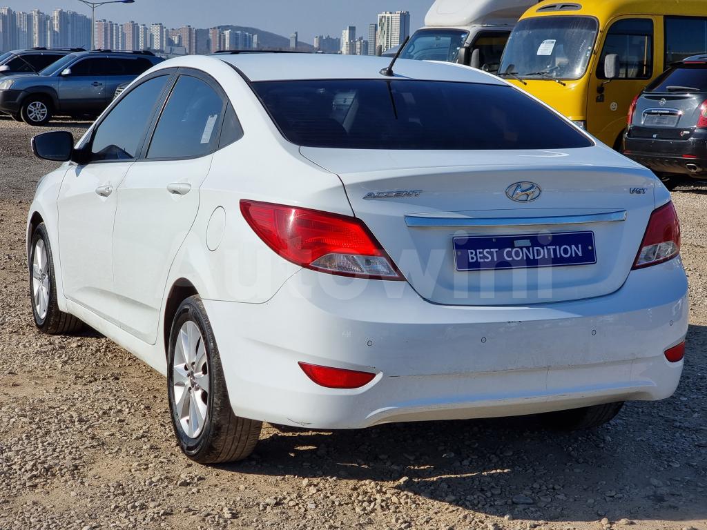 KMHCT41UGHU219251 2017 HYUNDAI ACCENT  MODERN-2