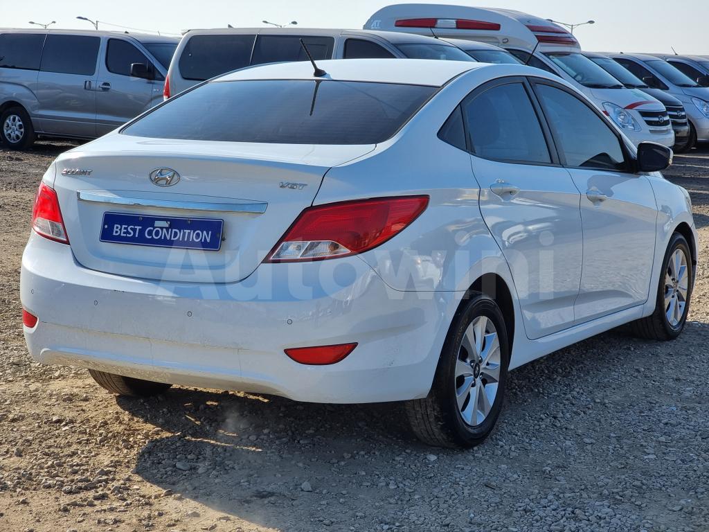 KMHCT41UGHU219251 2017 HYUNDAI ACCENT  MODERN-4