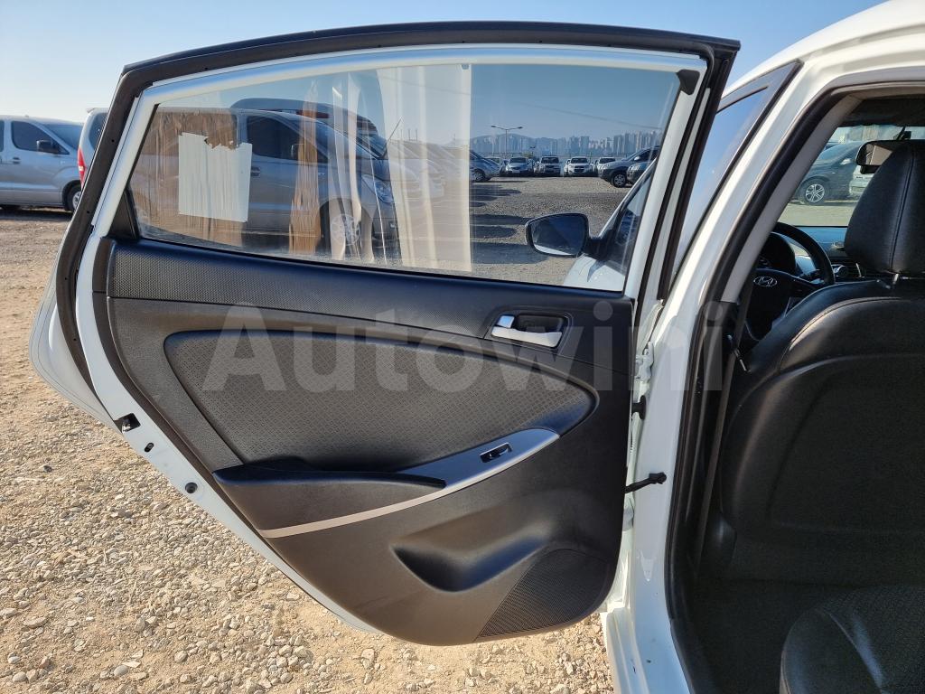 2017 HYUNDAI ACCENT  MODERN - 20
