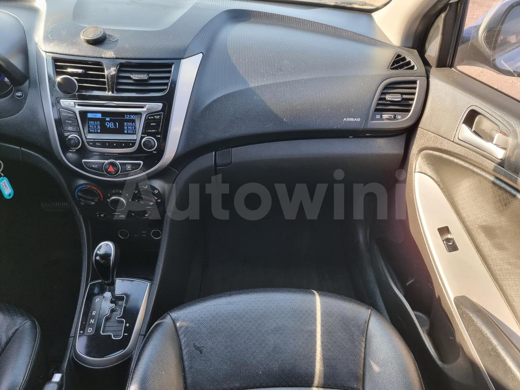 2017 HYUNDAI ACCENT  MODERN - 27