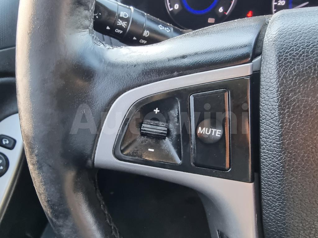2017 HYUNDAI ACCENT  MODERN - 34
