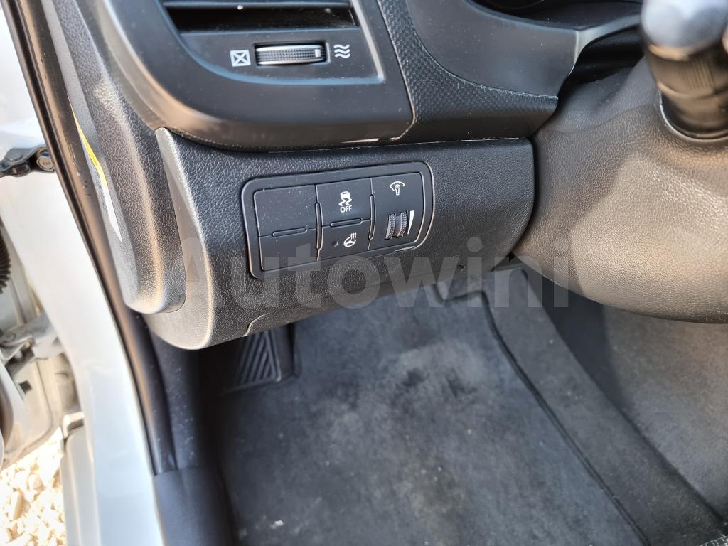 2017 HYUNDAI ACCENT  MODERN - 39