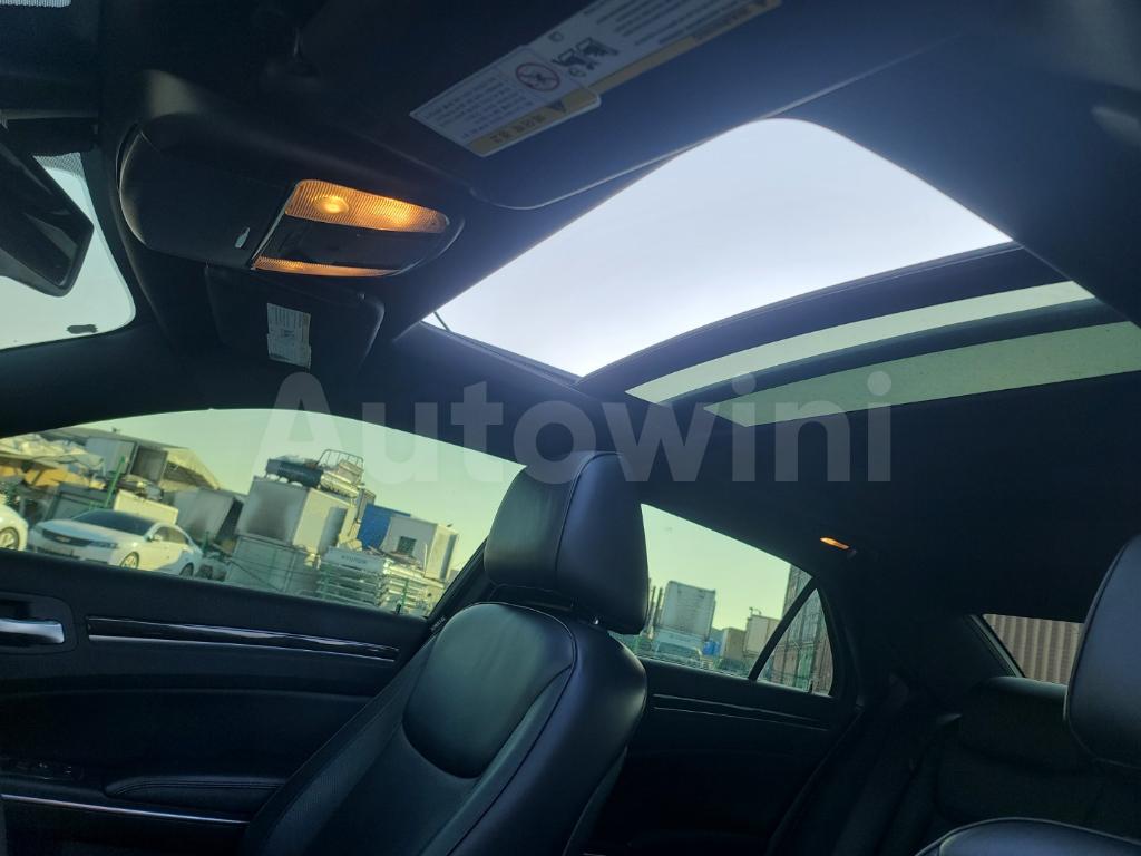 2012 CHRYSLER 300C FULL OPTION VIP ,CEO CAR. - 19
