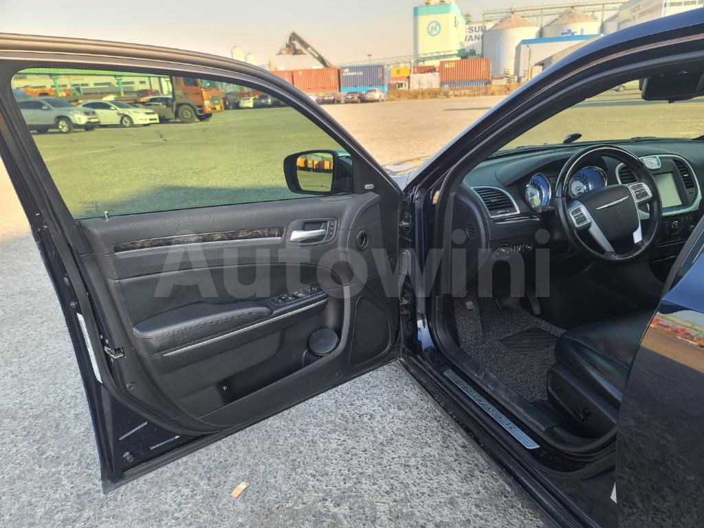 2012 CHRYSLER 300C FULL OPTION VIP ,CEO CAR. - 24