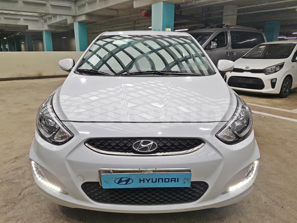 KMHCS41BEKU443110 2019 HYUNDAI ACCENT  G(LED+ANDROID+LEATHER C)-2