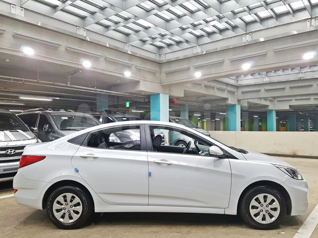 2019 HYUNDAI ACCENT  G(LED+ANDROID+LEATHER C) - 9