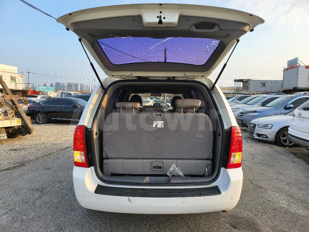 2013 KIA GRAND CARNIVAL R GX AUTO - 12
