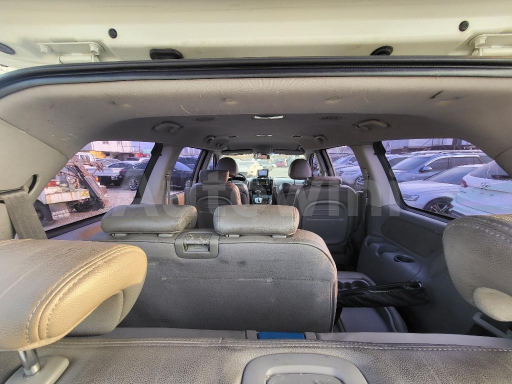 2013 KIA GRAND CARNIVAL R GX AUTO - 14